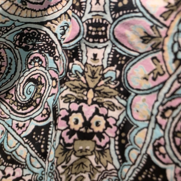 Elegant Paisley Print Dress - Picture 3 of 7